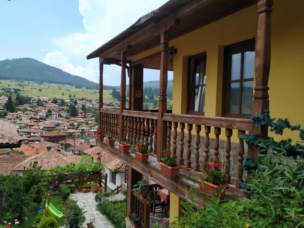 Емили Фемили Хаус Koprivchtitsa Extérieur photo