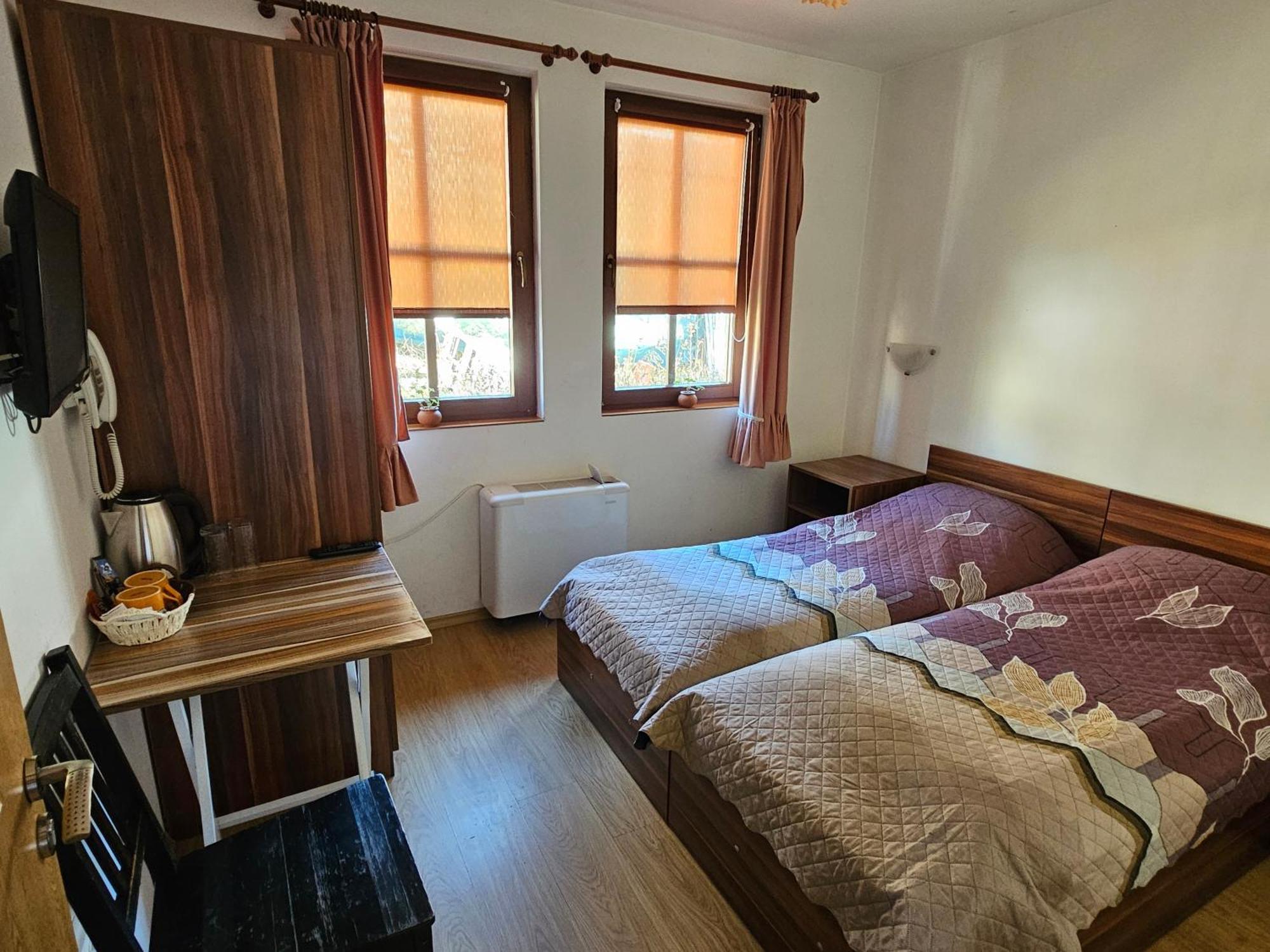 Емили Фемили Хаус Koprivchtitsa Extérieur photo